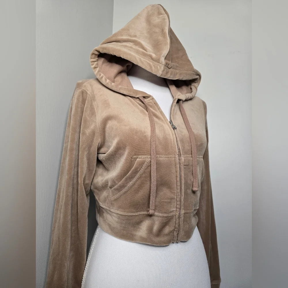 Hollister Velour Full Zip Cropped Hoodie in Creamy Tan - Picture 2 of 7